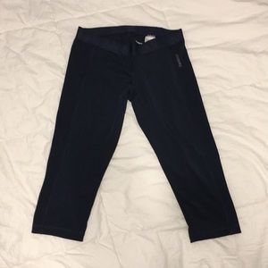 Reebok 3/4 Cropped Leggings (Navy)